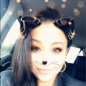 Meet your Posher, Yashira